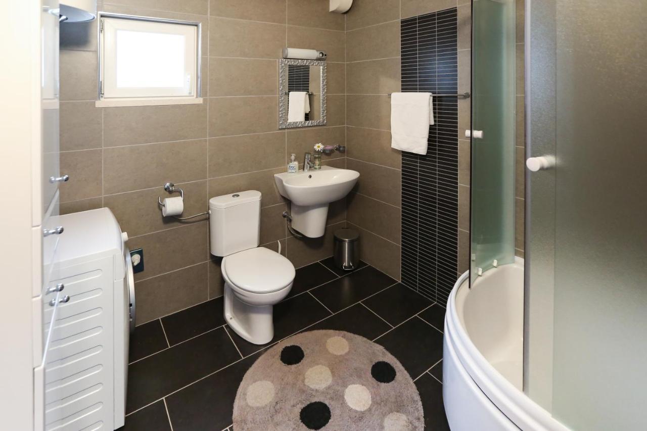 Spacious Apartment Lucia Prožura Εξωτερικό φωτογραφία